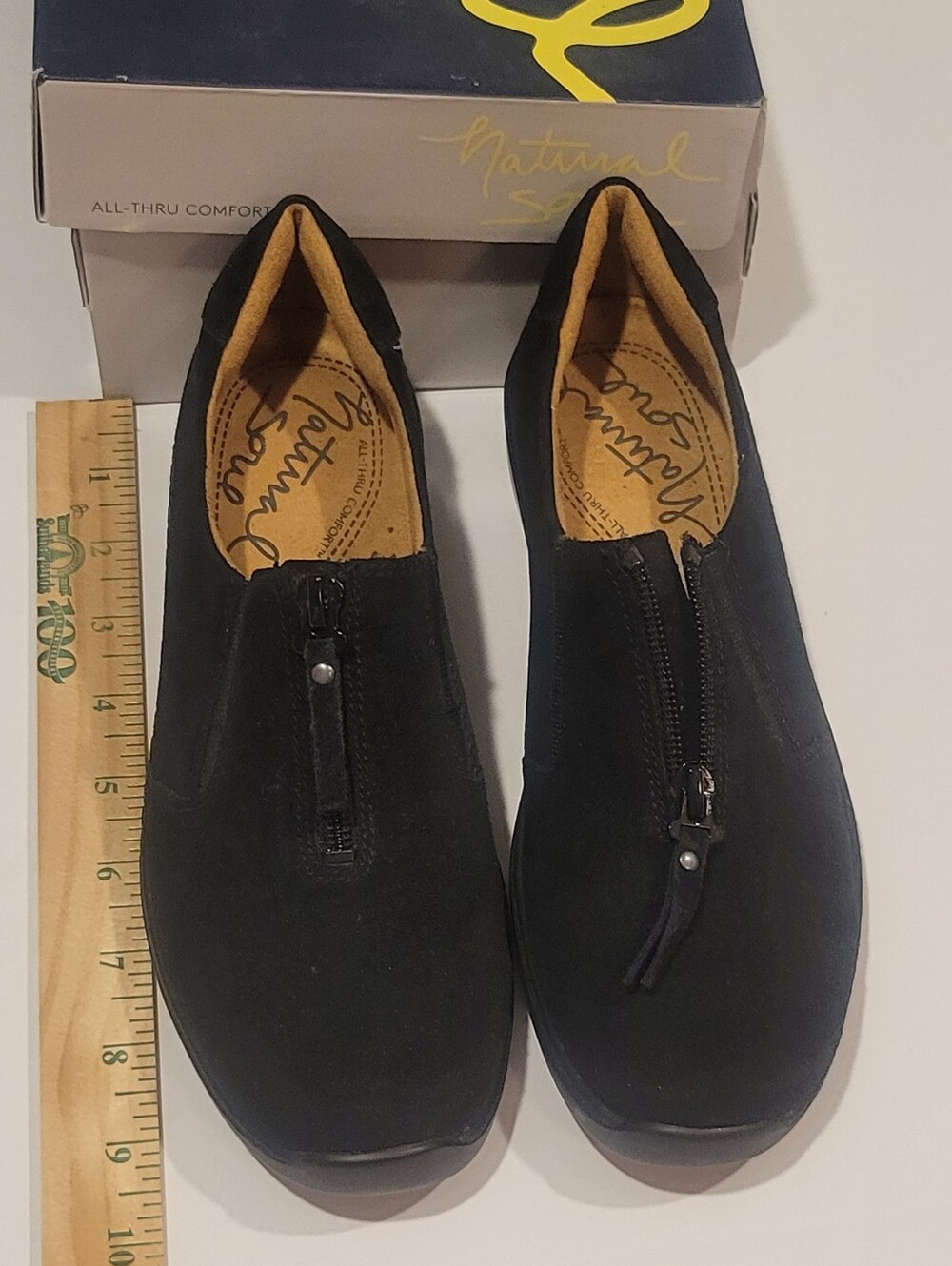 NWOT Size 6 Medium Natural Soul Black Zipper Front Slip-On Sneakers